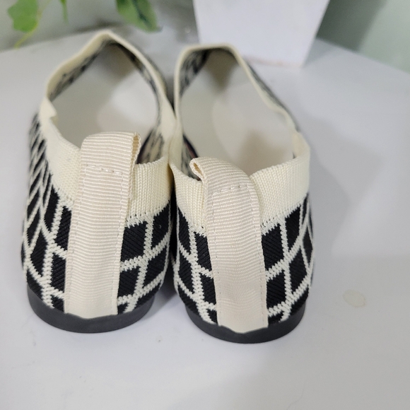 NWOB KNIT FLATS. 🐆 PATTERN. 8 - Picture 3 of 15